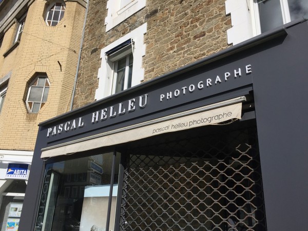 SIGNALÉTIQUE & ENSEIGNES : Enseigne lettres découpées à Saint-Malo