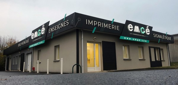 SIGNALÉTIQUE & ENSEIGNES : Enseigne lumineuse à Saint-Malo