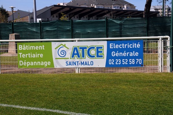 SIGNALÉTIQUE & ENSEIGNES : Panneau enseigne à Saint-Malo