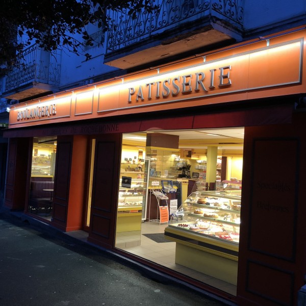 SIGNALÉTIQUE & ENSEIGNES : Rampe lumineuse à Saint-Malo