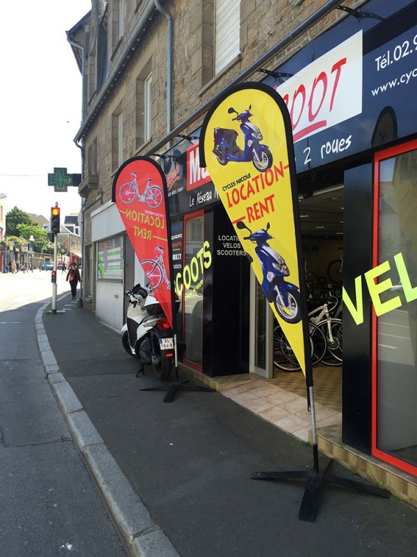 SIGNALÉTIQUE & ENSEIGNES : Voiles publicitaires à Saint-Malo