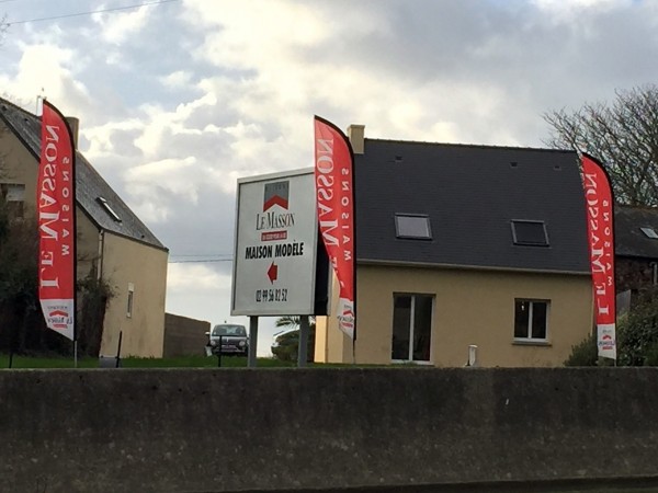 SIGNALÉTIQUE & ENSEIGNES : Voiles publicitaires à Saint-Malo