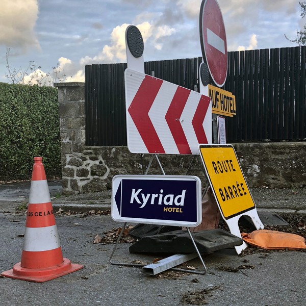 SIGNALÉTIQUE & ENSEIGNES : Signalétique Intérieure et extérieure à Saint-Malo